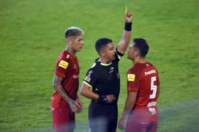 San Martín: bronca y dolor por una tarjeta impensada