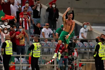 Otro fenómeno: Cristiano Ronaldo, el máximo goleador de la historia de las selecciones nacionales