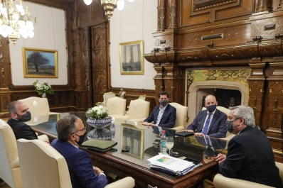 El Presidente recibió al director general de la empresa agrícola Syngenta, Antonio Aracre