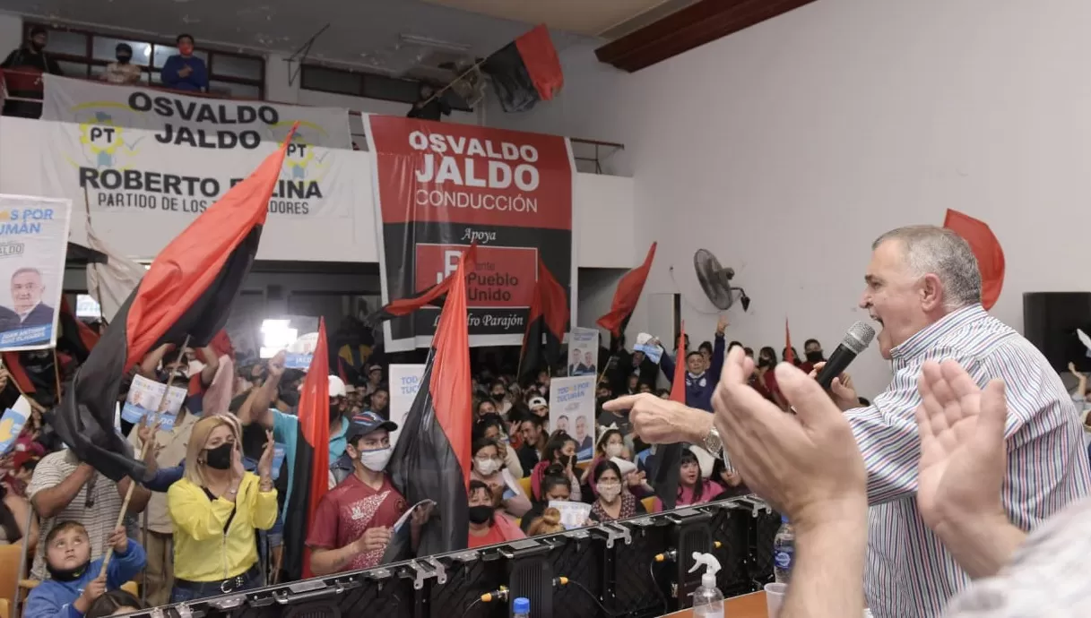 EN CAMPAÑA. El vicegobernador, Osvaldo Jaldo, encabezó un acto organizado en Fotia por dirigentes de Pueblo Unido, fuerza fundada por Gumersindo Parajón.