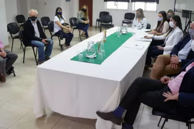 Colegio León XIII: el ombudsman se reunió con padres de alumnos y docentes