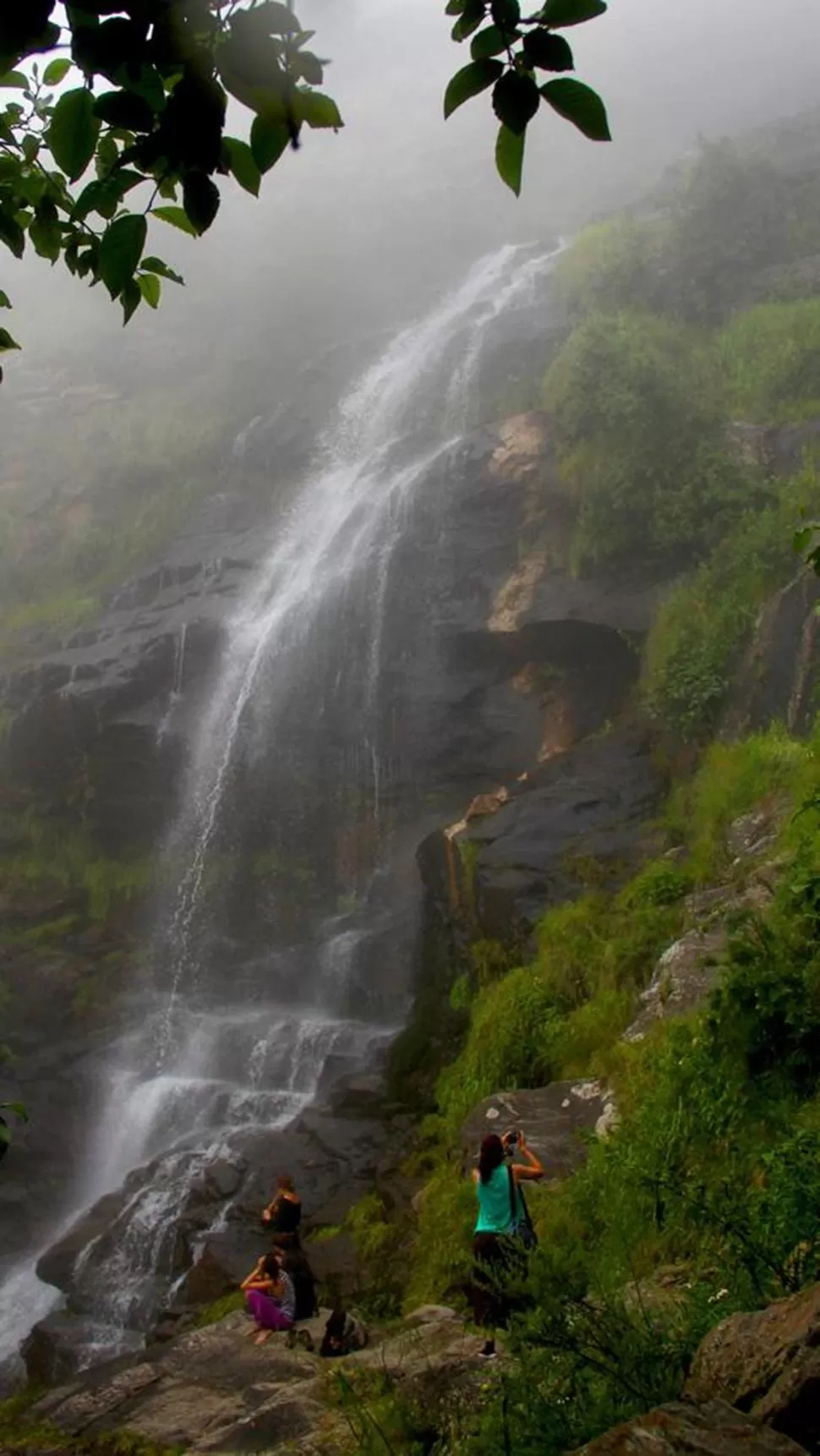SITIO SOÑADO. La cascada es uno de los puntos más visitados. fotos  gentileza Pablo Zelaya - archivo la gaceta