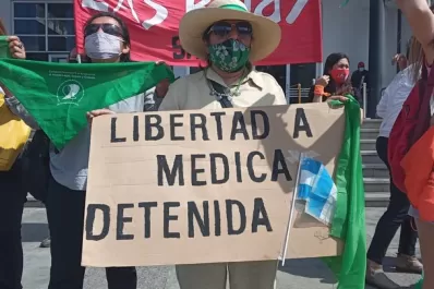 Ordenan la libertad de la médica detenida por realizar un aborto en Salta