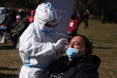 Tucumán registró este viernes 270 nuevos casos y tres muertes por covid-19