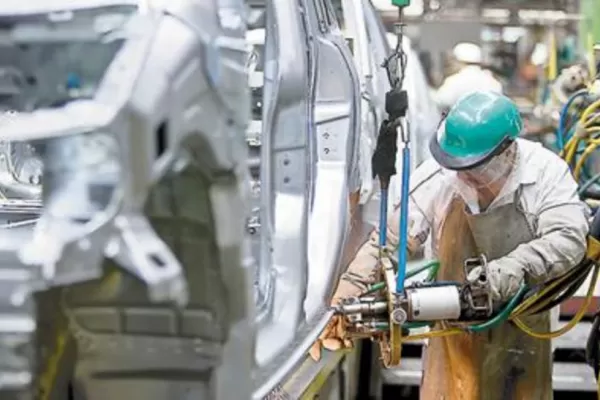 Fabrican un 20% más automóviles