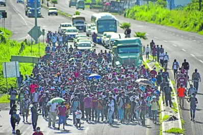 México: disolvieron una caravana de migrantes