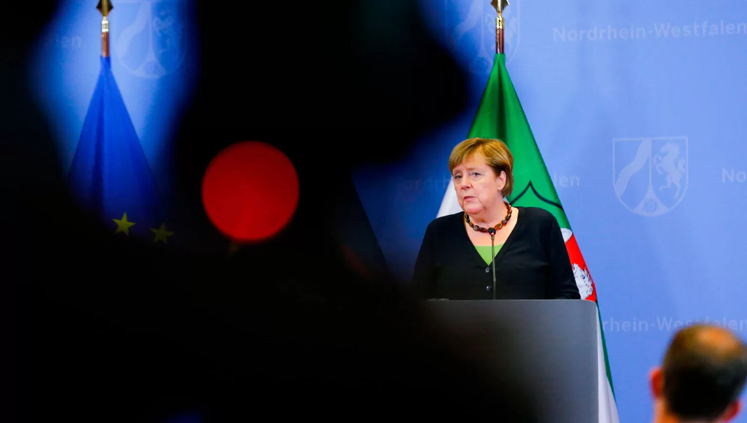 ¿ACEPTARÁ? Merkel se mostró abierta a las negociaciones con el grupo que tomó el poder en Afganistán.
