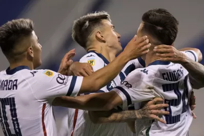 Vélez goleó a Unión en el partido que cerró la décima fecha