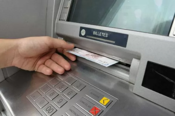 Se inicia el pago del 80% del sueldo a los estatales: cuál es el cronograma