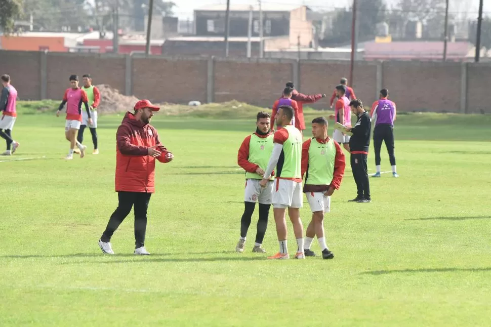 EL MOMENTO DE DESCANSAR. El cuerpo técnico decidió darle cuatro días de descanso al grupo. Una vez que se reencuentren los quiere enfocados 100 por ciento en tratar de lograr el objetivo del ascenso. 