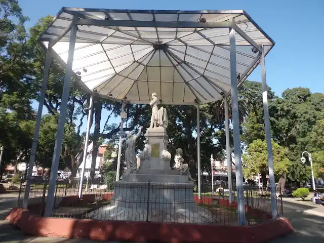 En un boliche de hacha y tiza, nació la Chacarera del 55