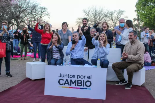 José Cano y Silvia Elías de Pérez cerraron la campaña con un “llamatón”