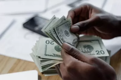 El dólar blue volvió a tocar los $ 187