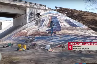 Va tomando forma el mural en uno de los accesos a la capital