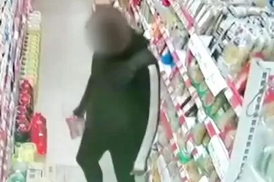 El insólito error que delató al joven que atacaba supermercados chinos con granadas de humo