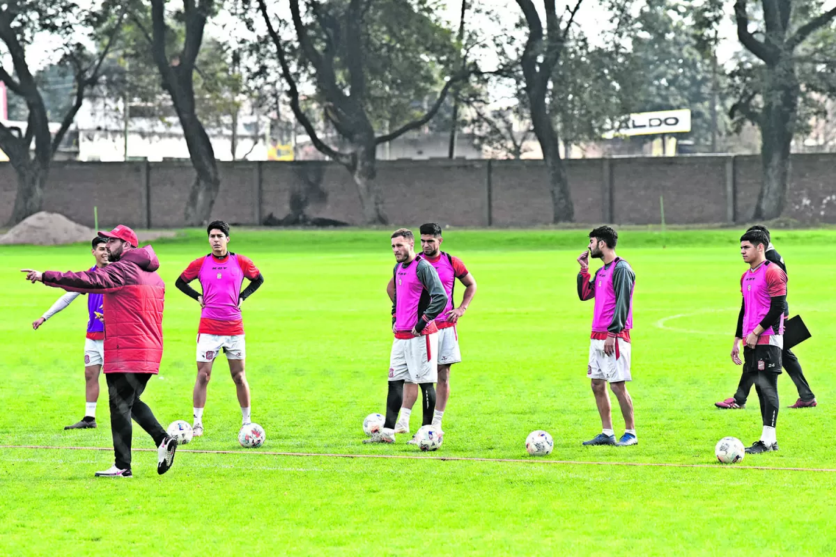 A PULIR DETALLES. De Muner quiere aprovechar la estancia en Las Termas para lograr que el equipo dé el salto de calidad.