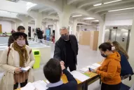 El Presidente emitió su voto para las PASO en la sede de la UCA 