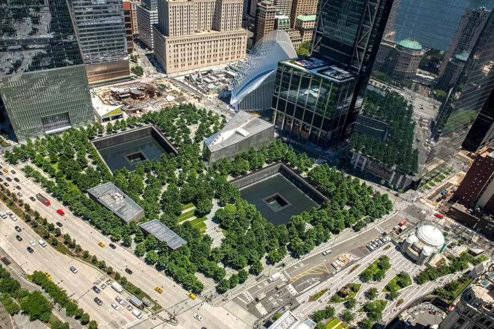 EN MANHATTAN. “Ground Zero” es el área de 65.000 m2 donde antes se emplazaba el World Trade Center. 