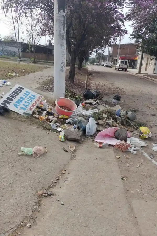 A dos meses de la inauguración, comienzan arreglos en el piso de la Libertad