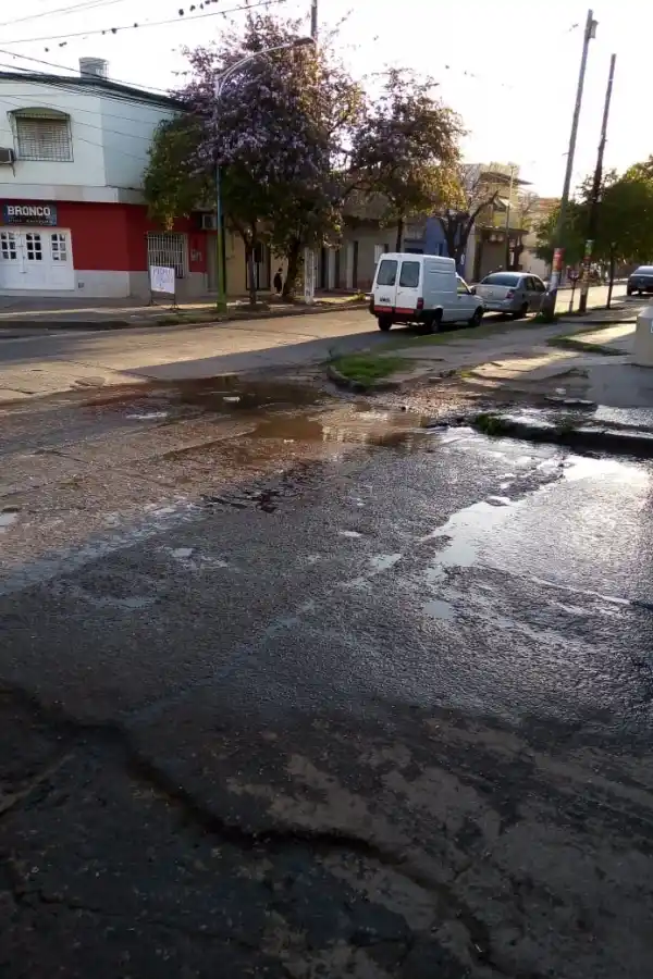 A dos meses de la inauguración, comienzan arreglos en el piso de la Libertad