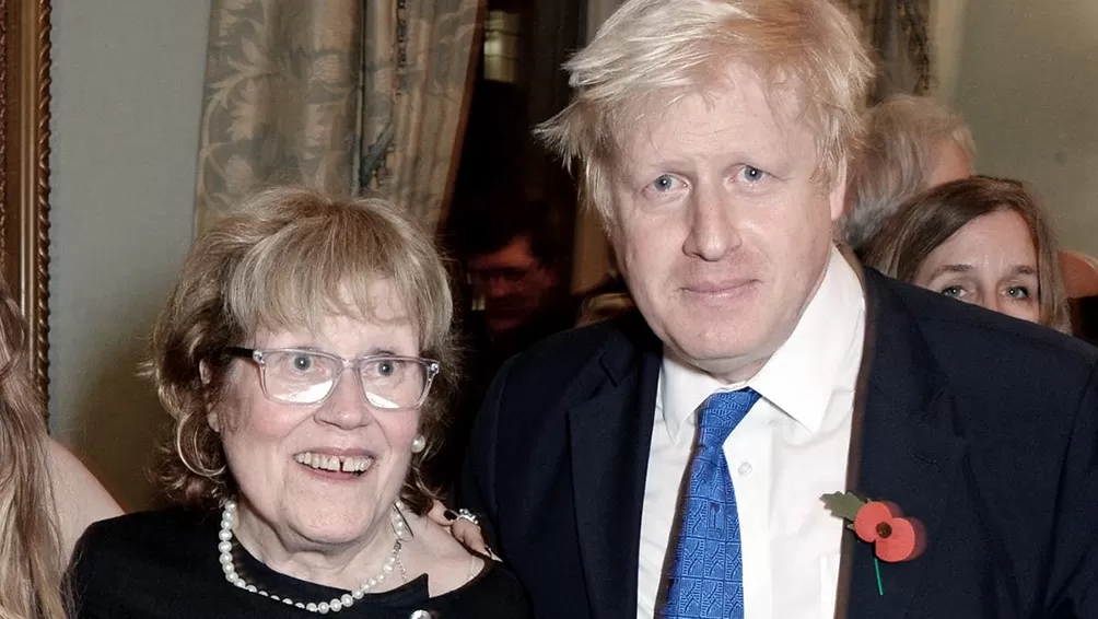 La madre del primer ministro británico falleció de manera repentina.