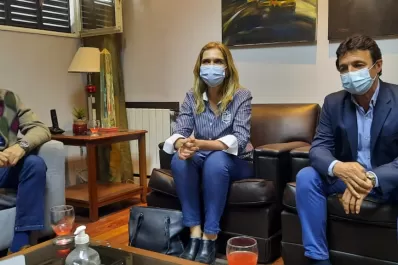 Roberto Sánchez recibió el apoyo de Cano y de Elías de Pérez