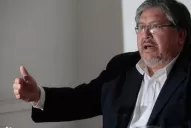 Chino Navarro: No se renuncia ni se apuntala un Gobierno operando en los medios