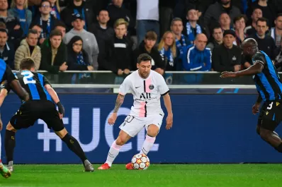 Messi podría debutar mañana ante nuestros hinchas, comentó Pochettino