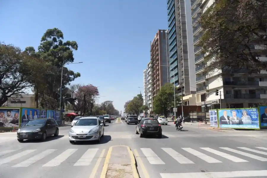 Puente peatonal de Mate de Luna: Una obra inconclusa que genera peligro