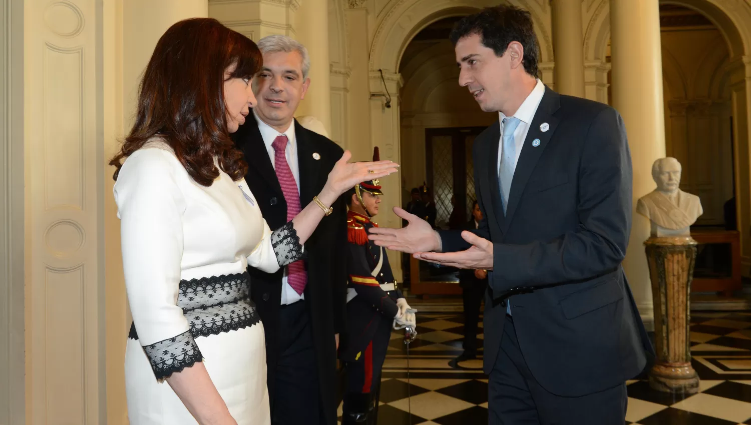 ENCUENTRO CLAVE. Cristina está reunida en el Senado con el ministro De Pedro.