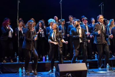 Celebración coral con soul y funk