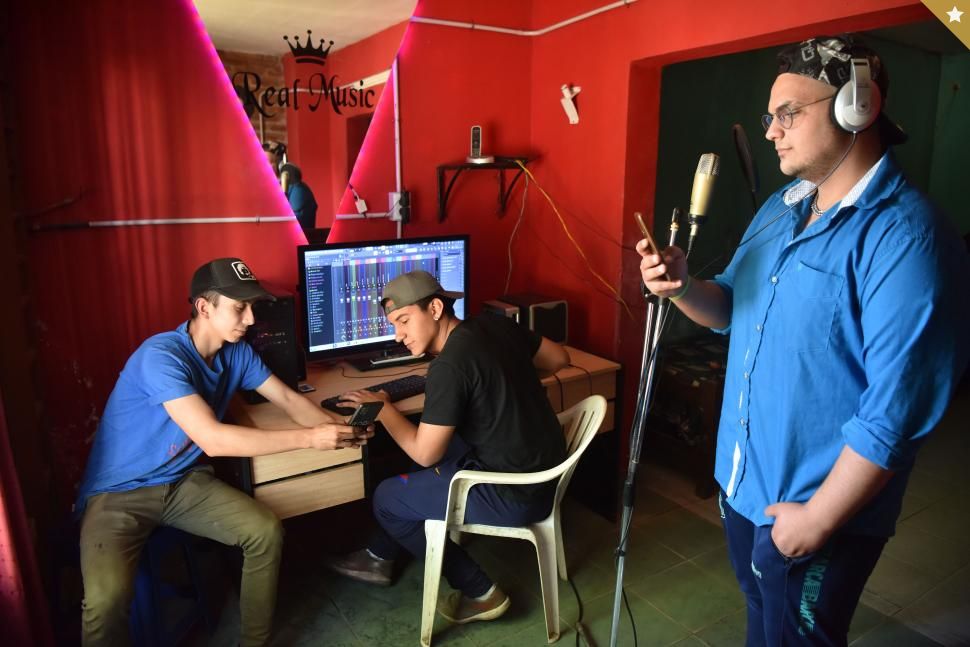 Crearon su propio estudio de grabación para freestyle - Vimarsana News