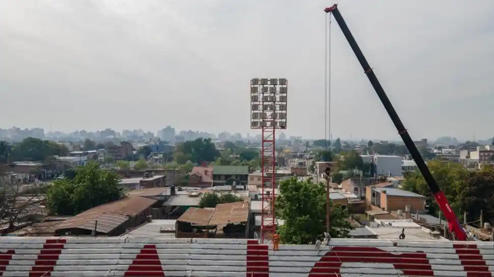 TRIBUNA. Una vista de la obra que se está haciendo. 