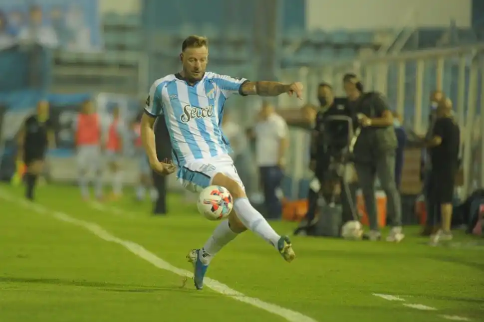 ¿QUÉ TE PASA? Menéndez tuvo una noche para el olvido, como casi todo Atlético.