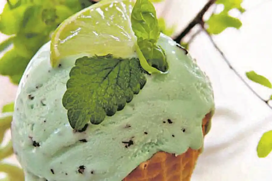 Seis postres con plantas medicinales