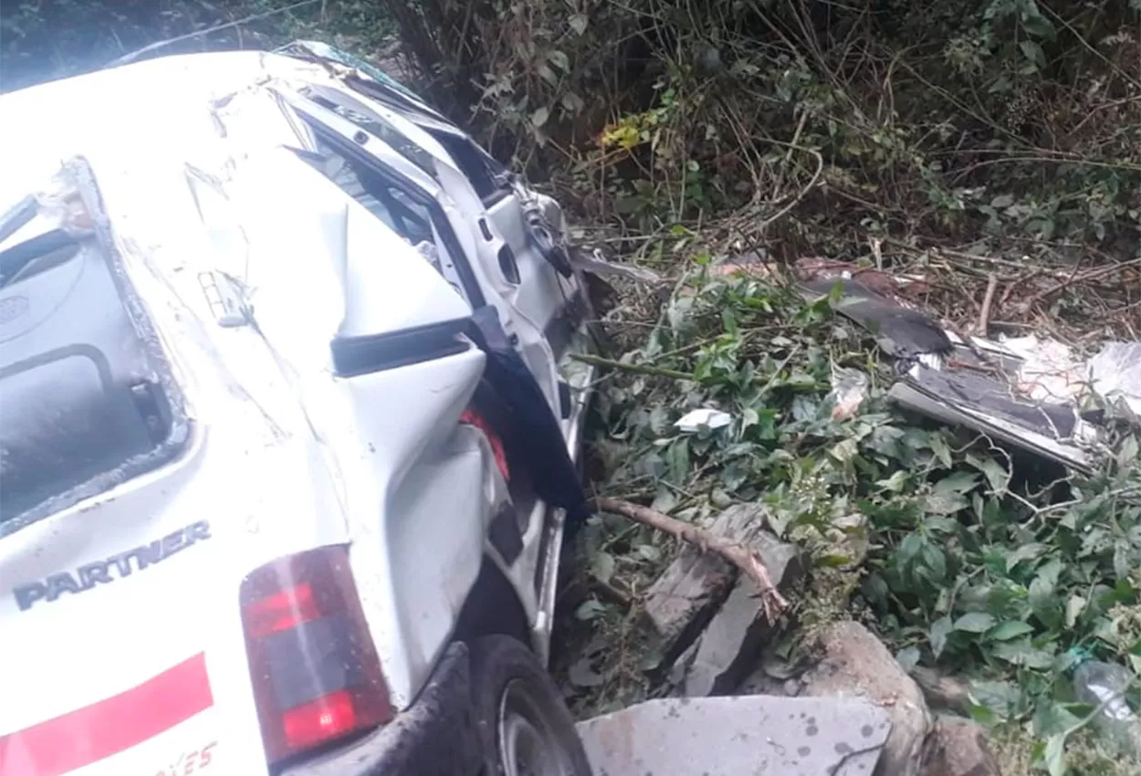 Caída fatal: investigan cómo se desbarrancó una camioneta en San Javier