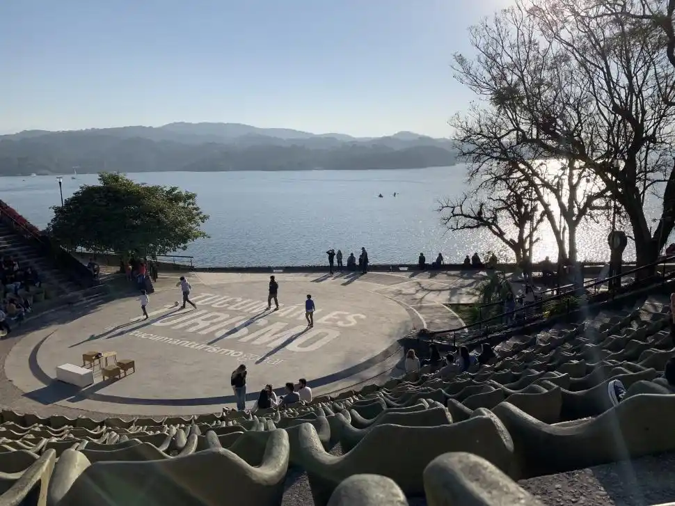 EL ANFITEATRO. Renovado, sigue siendo un de los centros de reunión de las visitas. ARCHIVO LA GACETA