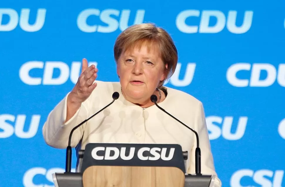 ALEMANIA. Angela Merkel felicitó al ganador de las elecciones del domingo pasado.