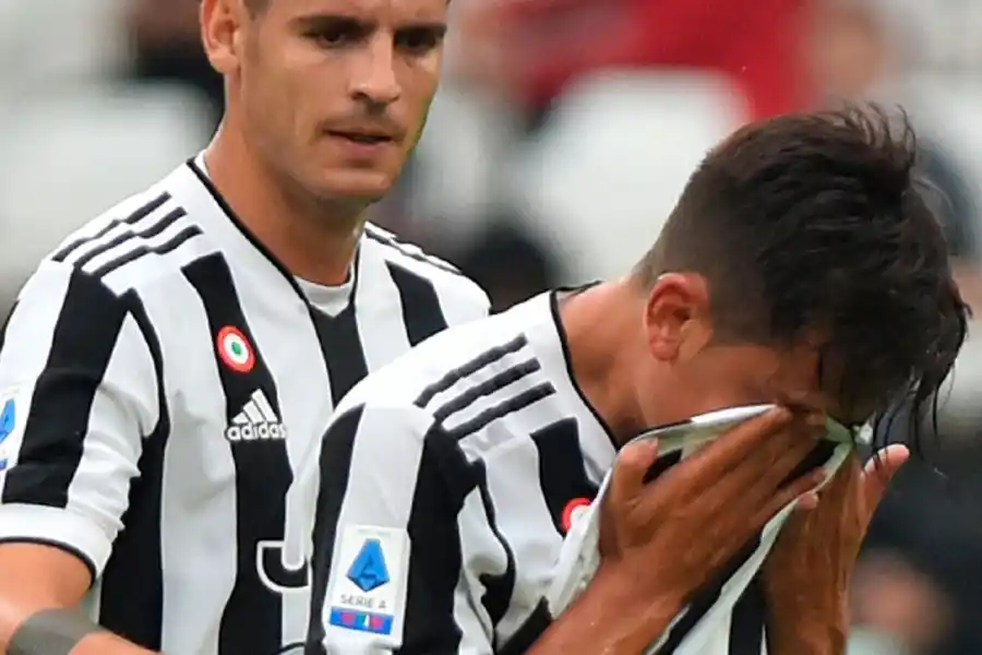 FRUSTRACIÓN. Dybala se retiró lesionado y entre lágrimas apenas a 20 minutos de iniciado el juego.