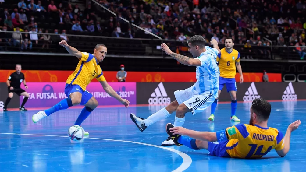 Mundial de Futsal: Argentina le ganó 2 a 1 a Brasil y jugará la final