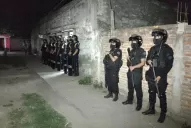 Intensa búsqueda de Rejas: La Policía allanó casas en la Capital, en San Andrés y en Monteros