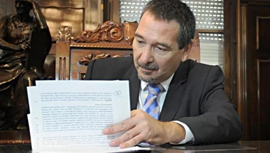 SIGUE. Rodolfo Burgos continuará como director de Canal 10