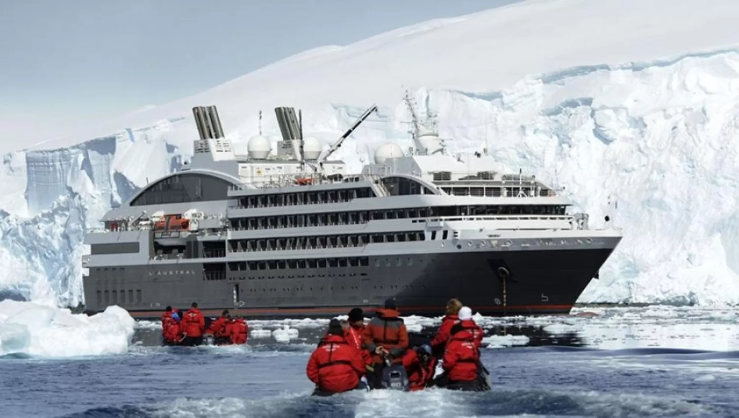INICIO DE TEMPORADA. Los cruceros parten desde Ushuaia hacia la Antártida.