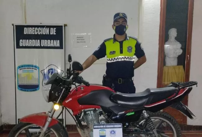 MORO RECUPERADA. El ladrón la tiró, intentando huir. FOTO POLICÍA DE TUCUMÁN. 