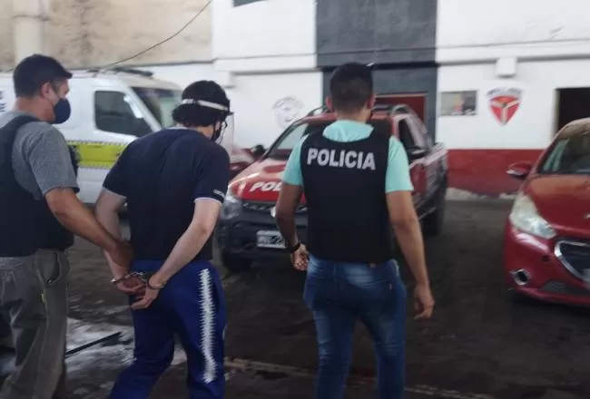 Ocho detenidos fueron trasladados desde Bomberos al penal de Villa Urquiza