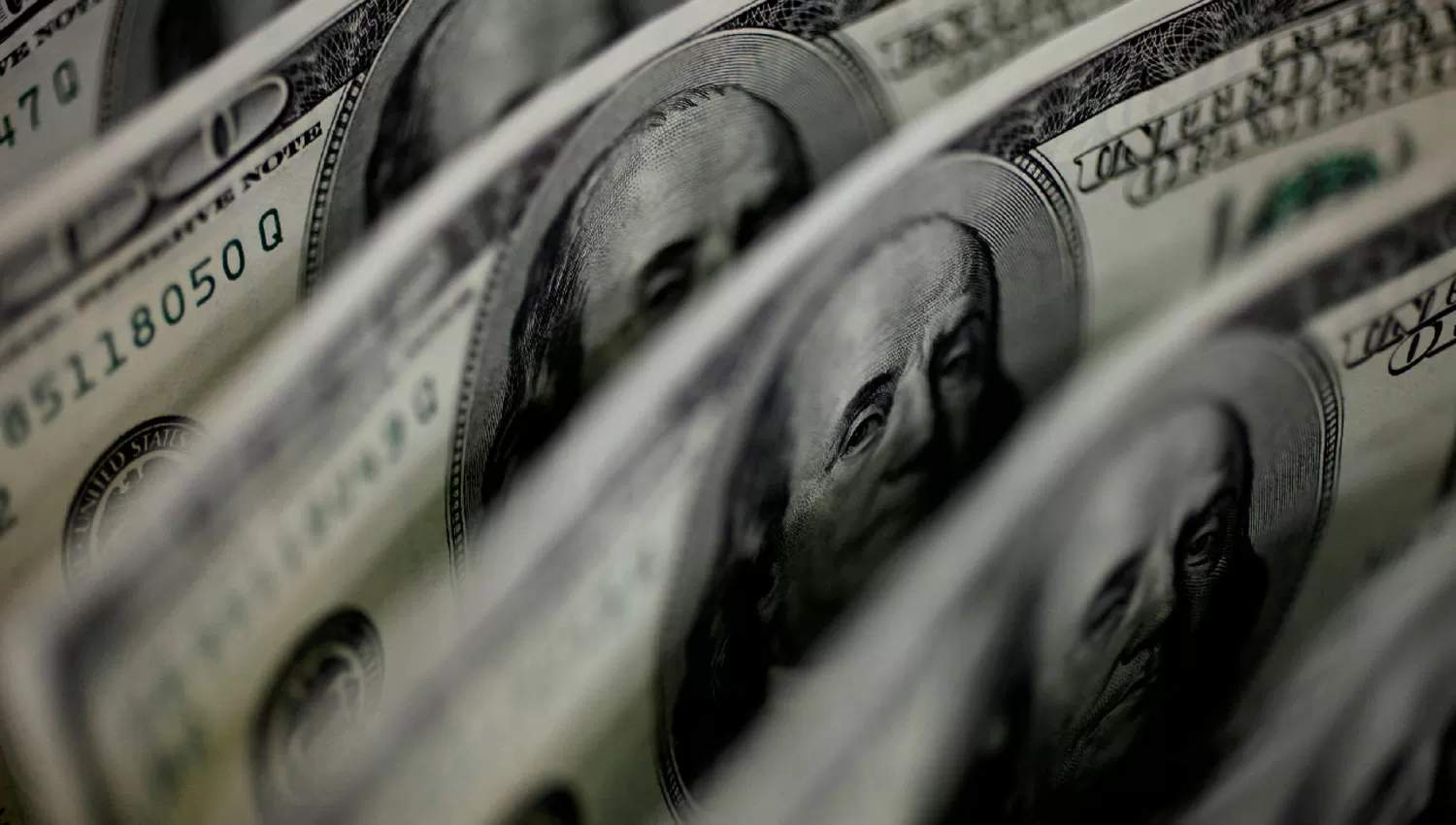 Ahorristas: ¿a cuánto llegaría el dólar a fin de año, según los analistas?