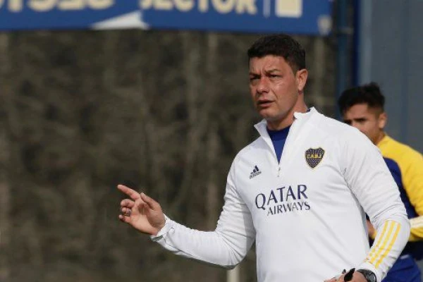 Battaglia desmintió una pelea con Riquelme: todos tiramos para el mismo lado