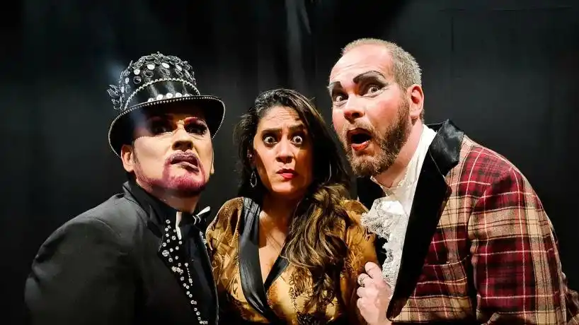 Estrategias para concretar las ganas de irse del país de un joven matrimonio