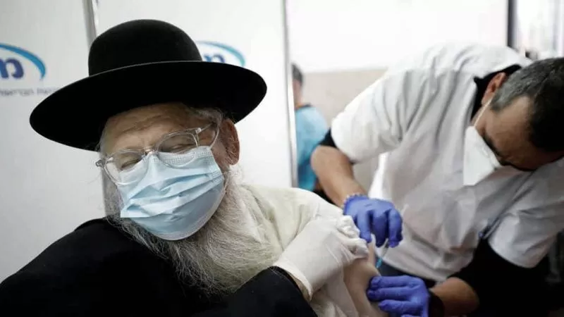 Covid-19: Israel anunció que solo los vacunados con tres dosis podrán tener pasaporte sanitario