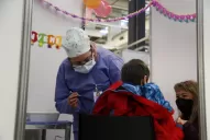 El tema del que hablan los papás y las mamás: ¿por qué eligieron Sinopharm para los niños?